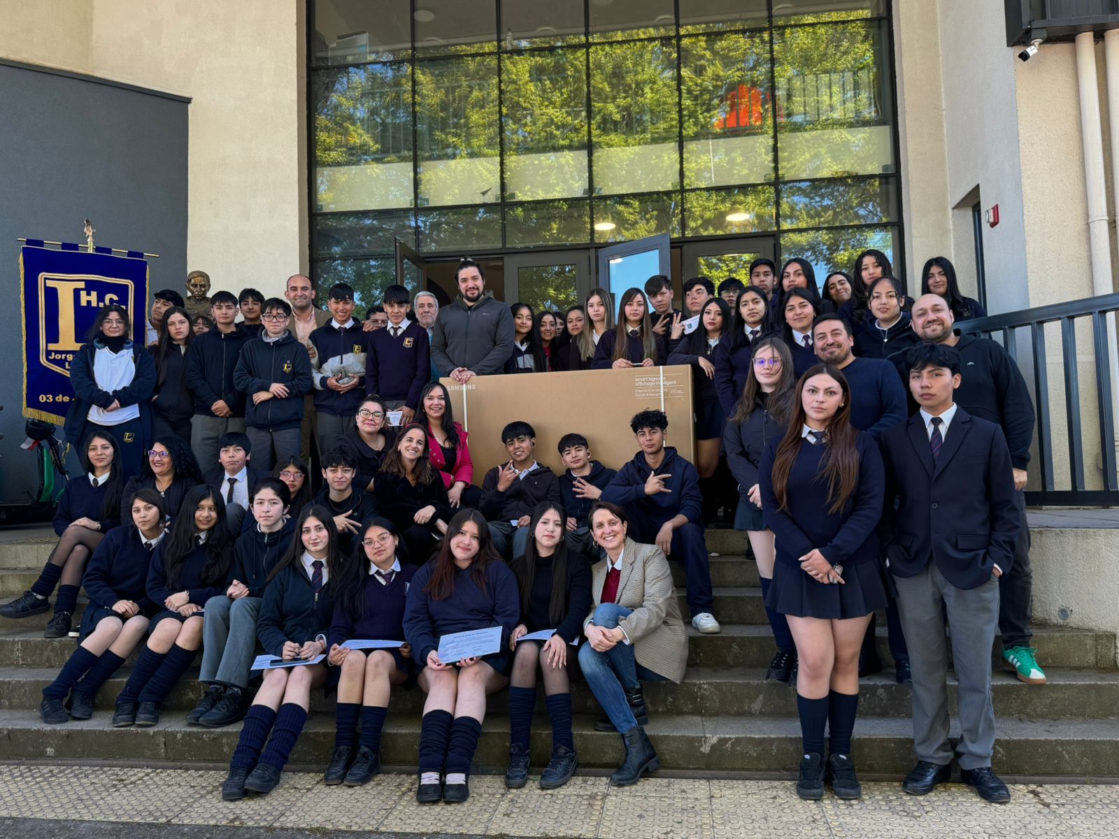 Liceo Jorge Teillier recibe reconocimiento por innovación